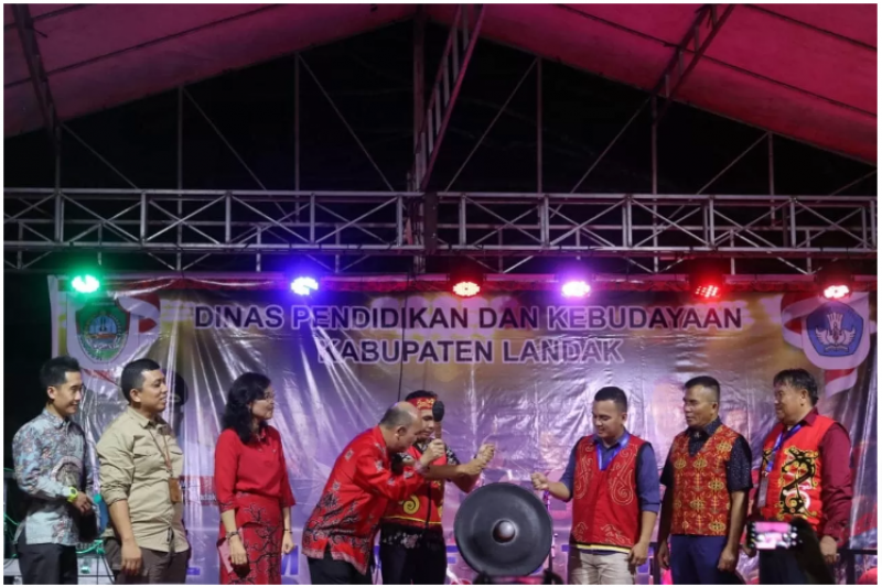 Kabupaten Landak kembali gelar Festival Kesenian Tradisional Jonggan yang ke-2 untuk memeriahkan HUT ke-24 Kabupaten Landak